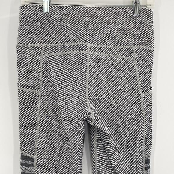 Mono B Striped 7/8 Length Workout Leggings Size Large - Picture 4 of 6